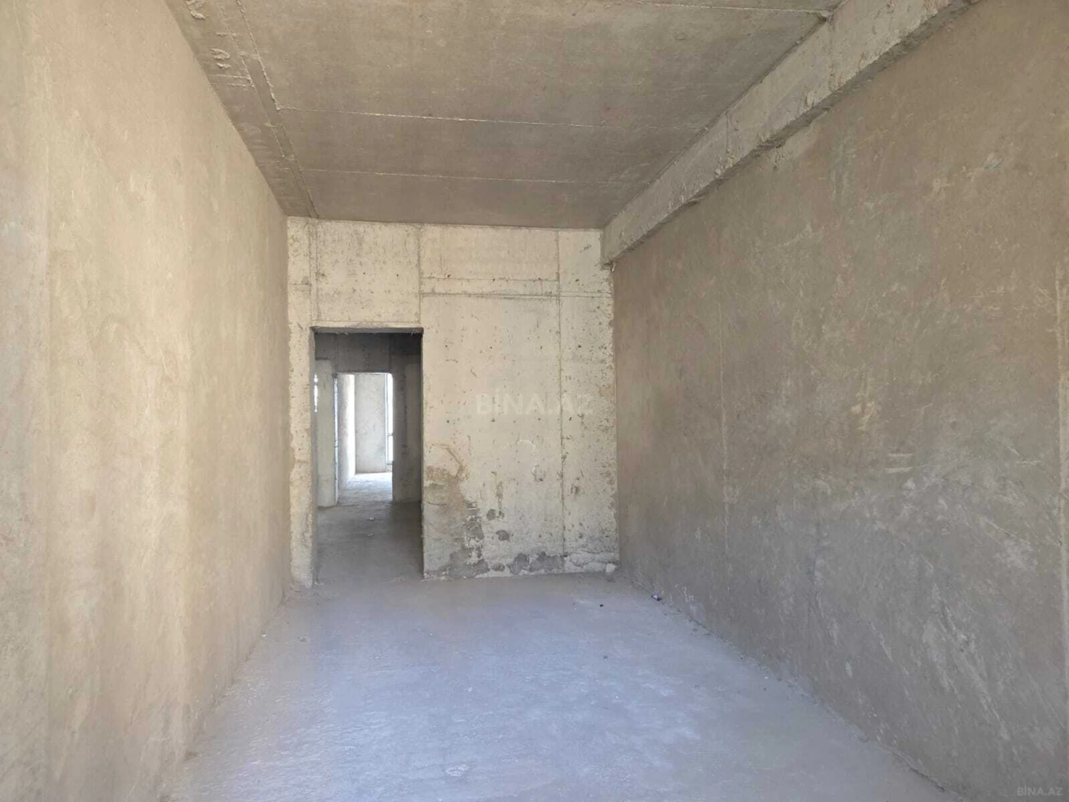 Satılır 3 otaqlı mənzil 148.3 m²