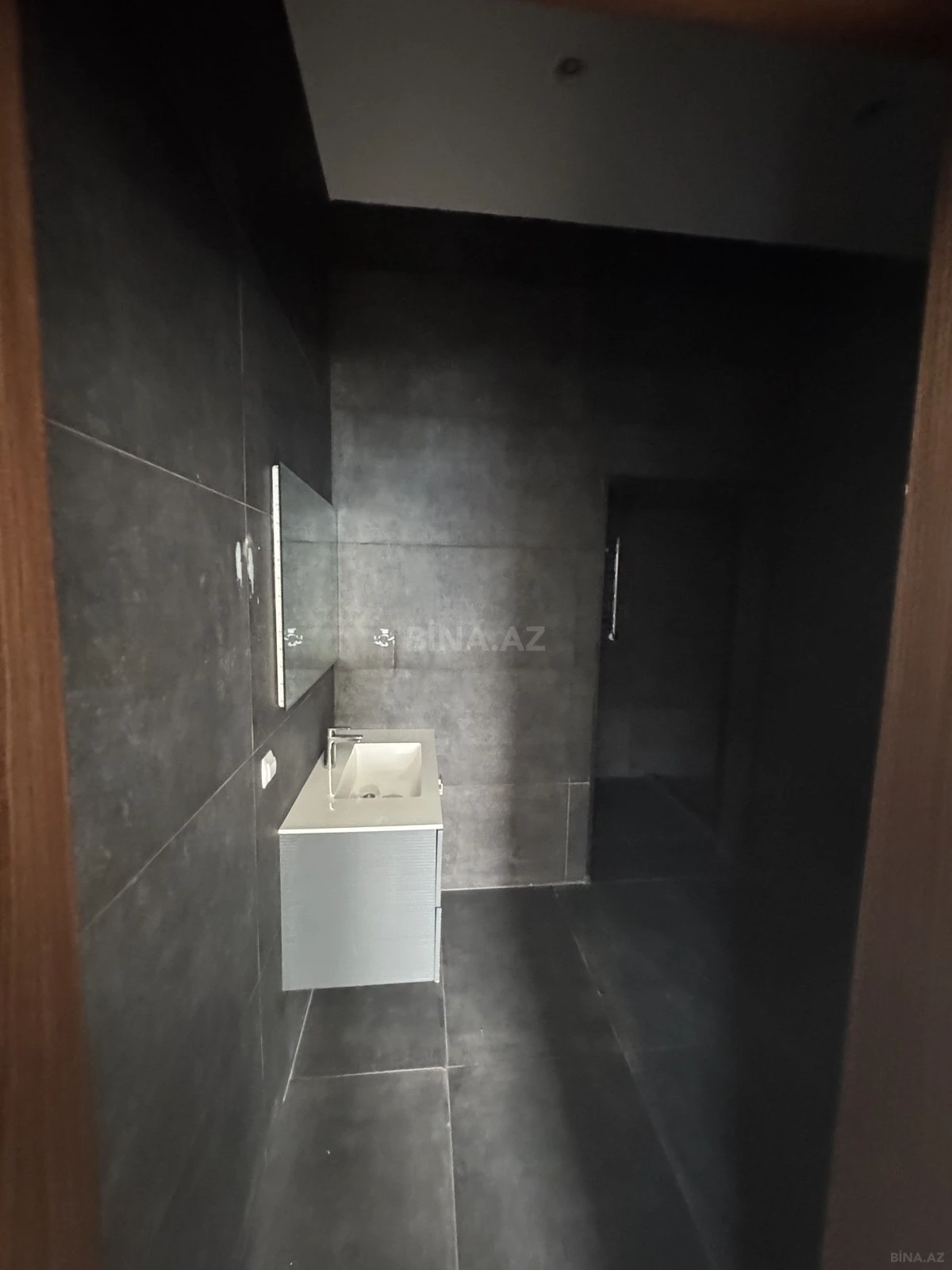 Satılır 20 otaqlı mənzil 1600 m²