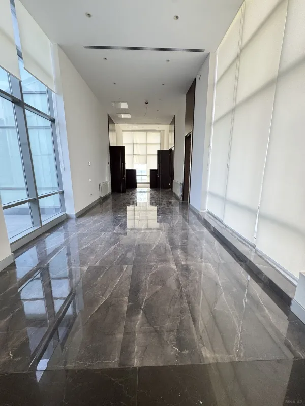 Satılır 20 otaqlı mənzil 1600 m²