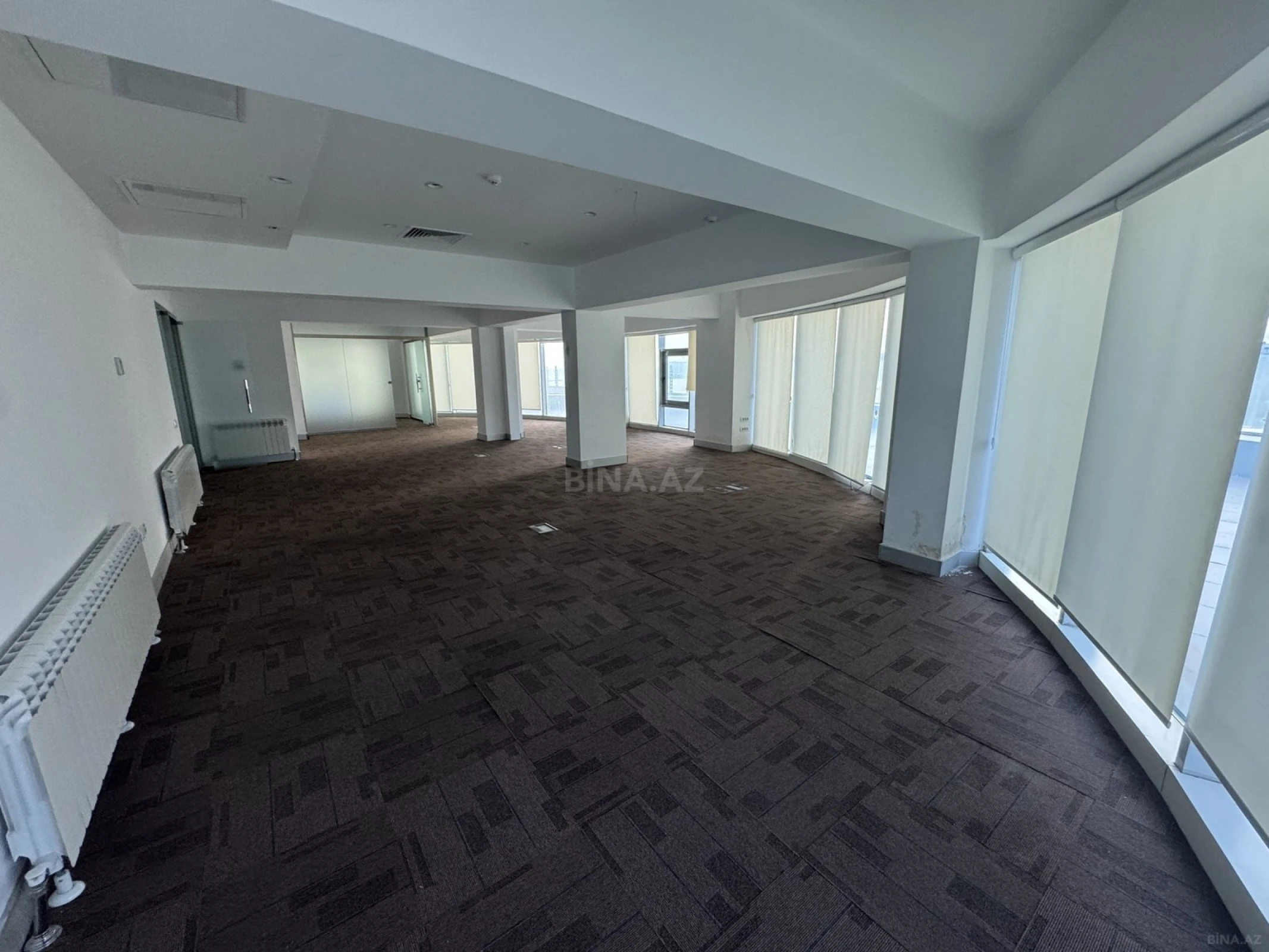 Satılır 20 otaqlı mənzil 1600 m²