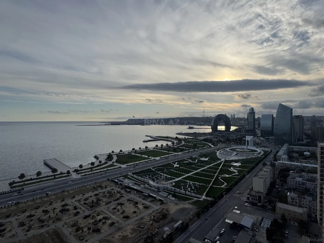 Satılır 20 otaqlı mənzil 1600 m²