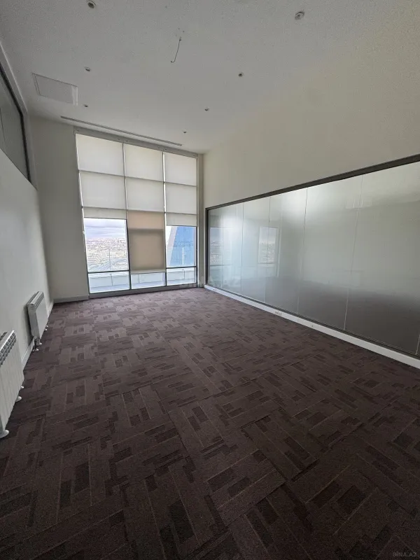 Satılır 20 otaqlı mənzil 1600 m²