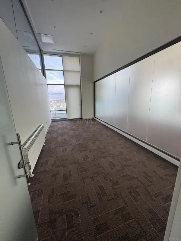 Satılır 20 otaqlı mənzil 1600 m²