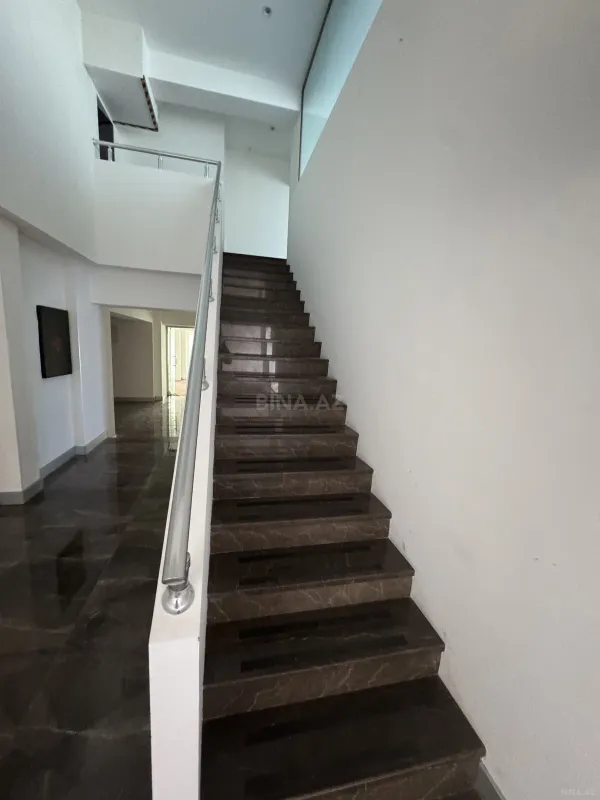 Satılır 20 otaqlı mənzil 1600 m²