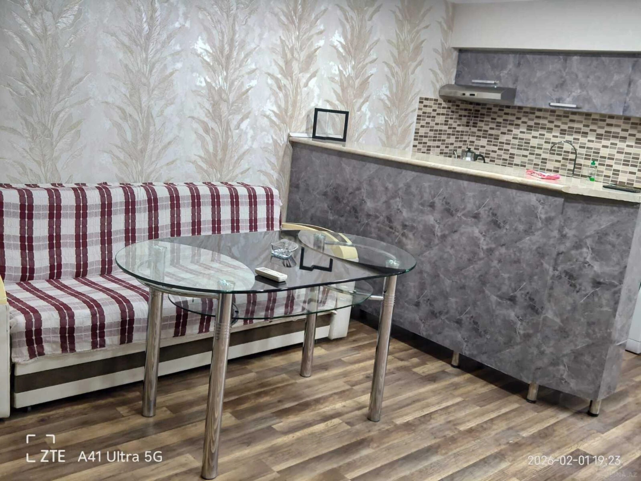 Kirayə verilir 2 otaqlı mənzil 70 m²