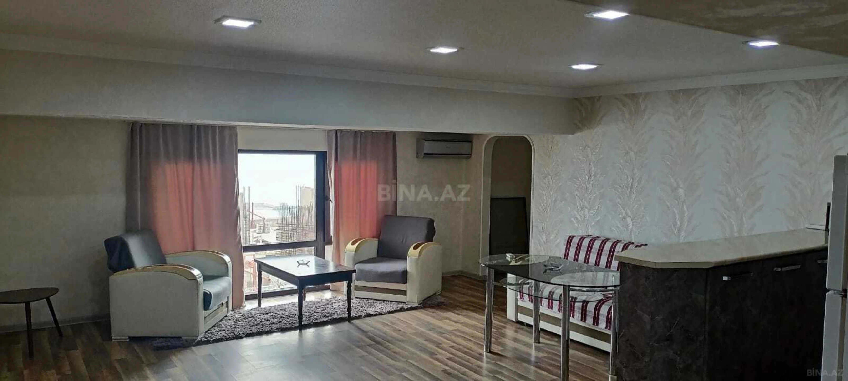 Kirayə verilir 2 otaqlı mənzil 70 m²