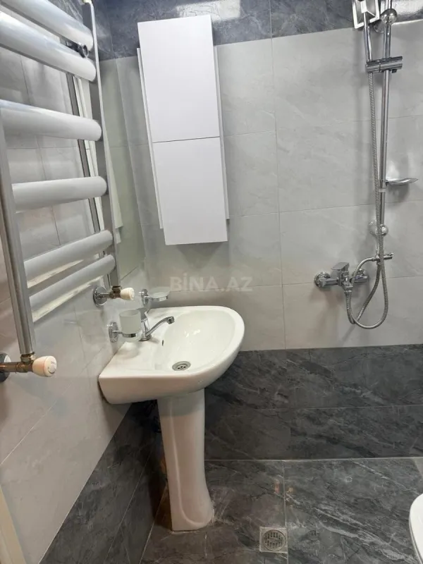 Kirayə verilir 2 otaqlı mənzil 70 m²