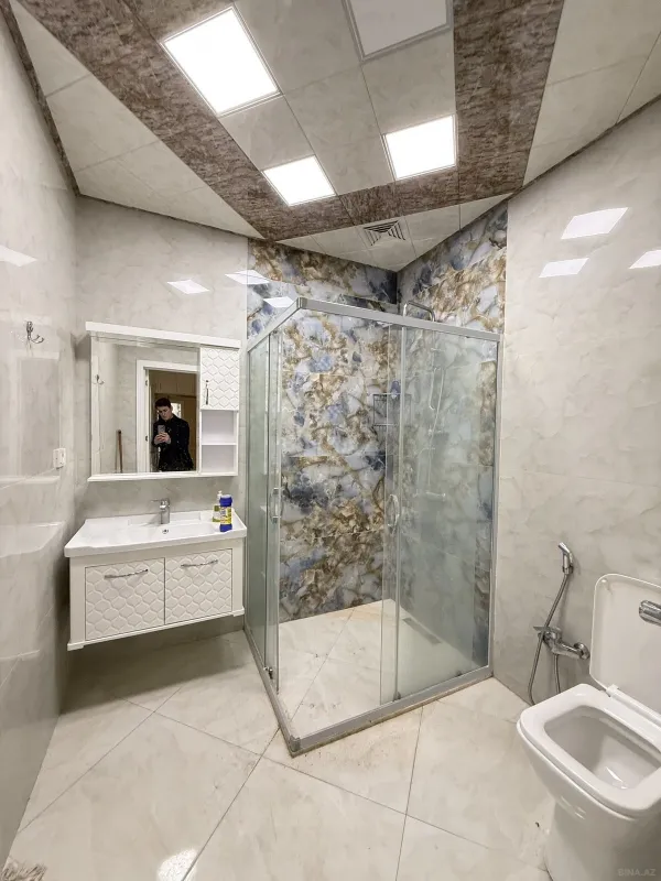 Kirayə verilir 2 otaqlı mənzil 72 m²