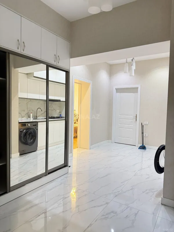 Kirayə verilir 2 otaqlı mənzil 72 m²