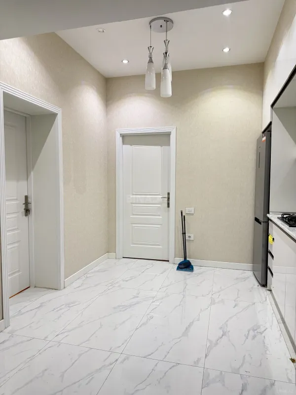 Kirayə verilir 2 otaqlı mənzil 72 m²