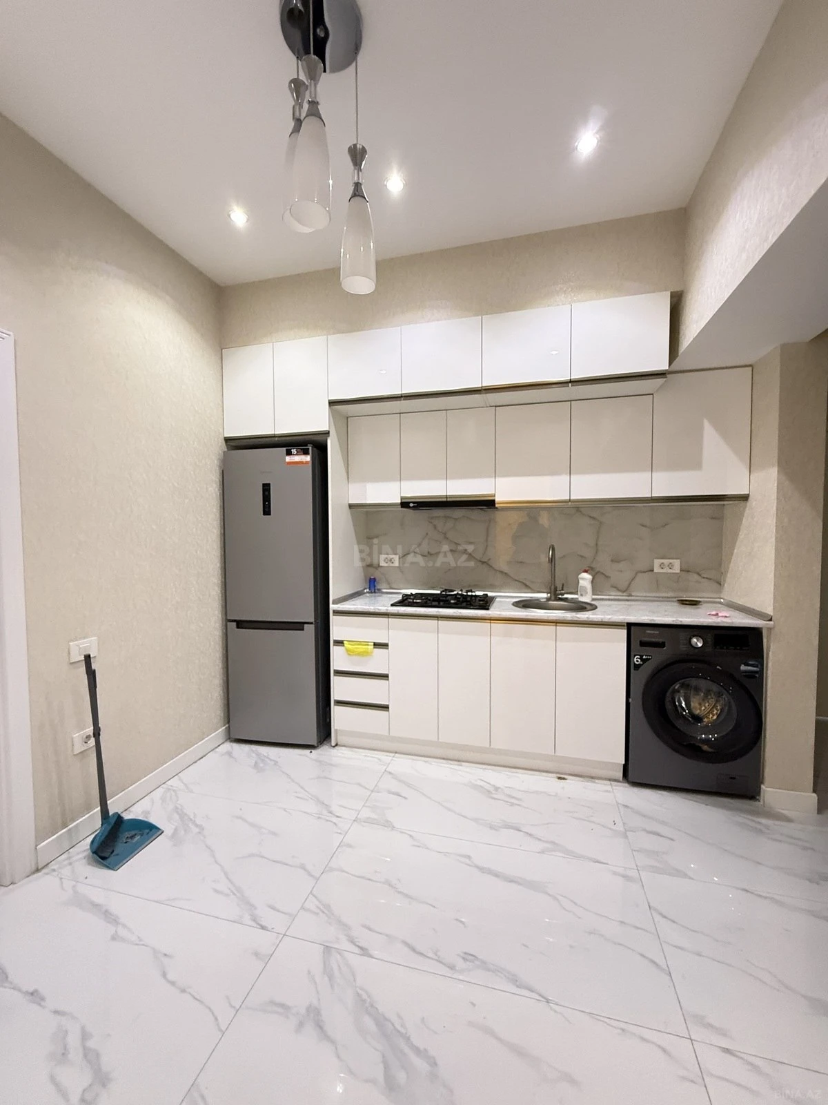 Kirayə verilir 2 otaqlı mənzil 72 m²