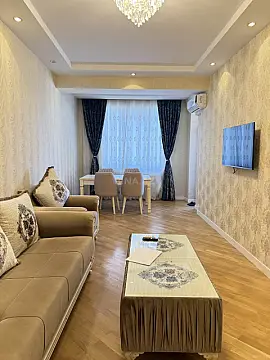 Kirayə verilir 2 otaqlı mənzil 72 m²