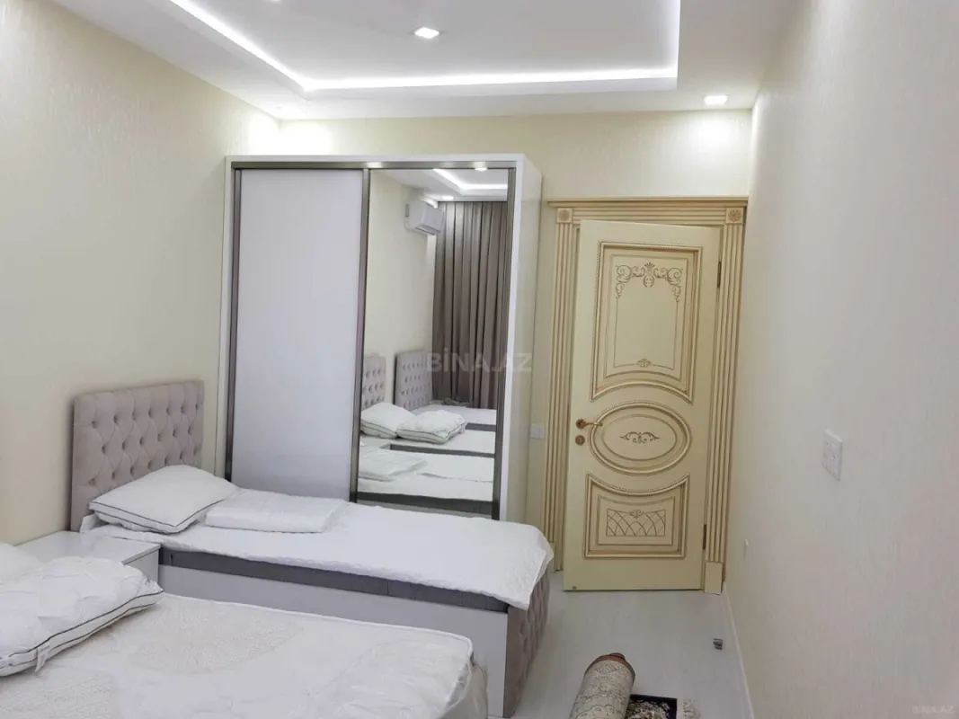 Satılır 3 otaqlı mənzil 148 m²