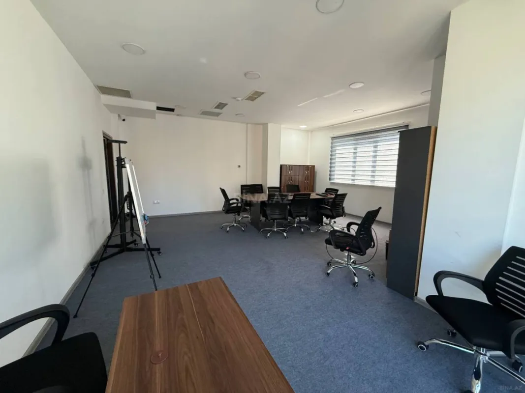 Kirayə verilir 5 otaqlı ofis 190 m²