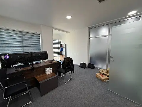 Kirayə verilir 5 otaqlı ofis 190 m²