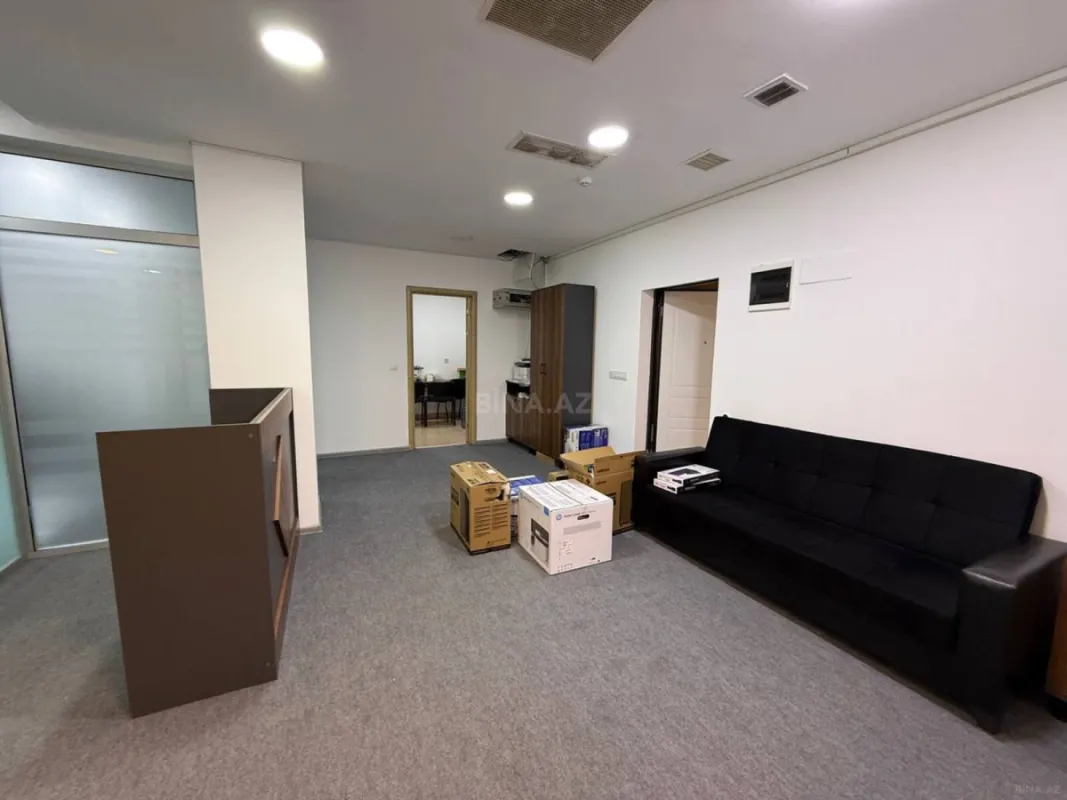 Kirayə verilir 5 otaqlı ofis 190 m²