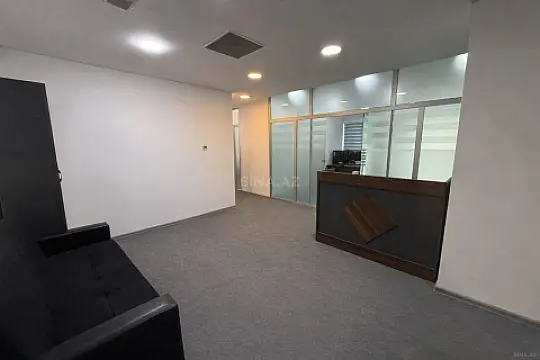 Kirayə verilir 5 otaqlı ofis 190 m²