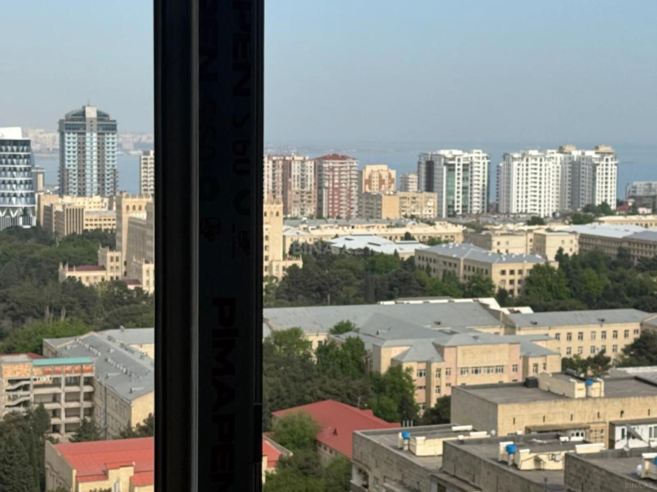 Satılır 4 otaqlı mənzil 154 m²