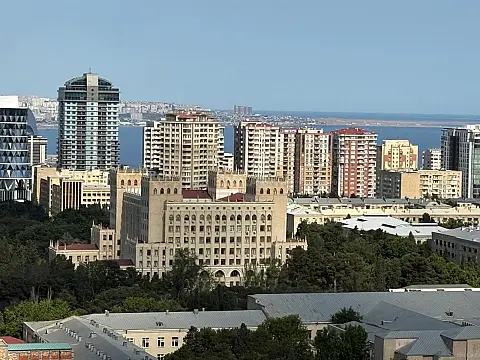 Satılır 4 otaqlı mənzil 154 m² — Bakı, Badamdar 4 otaq 154.00 m²