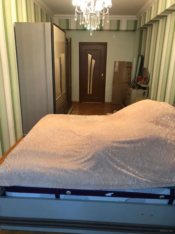 Satılır 3 otaqlı mənzil 93 m²