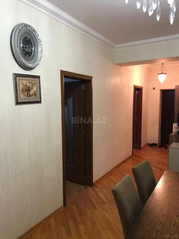 Satılır 3 otaqlı mənzil 93 m²