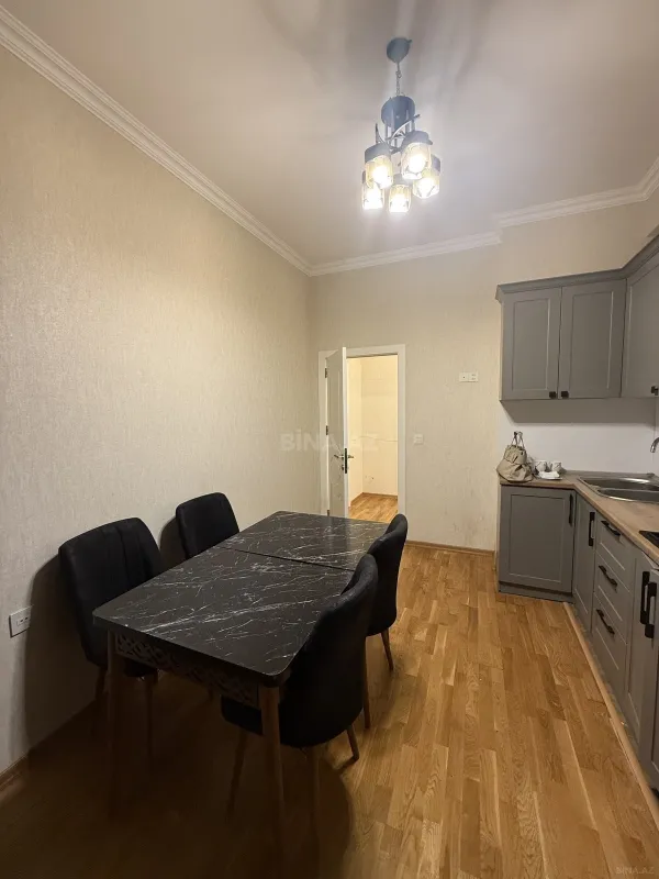 Kirayə verilir 2 otaqlı mənzil 75 m²