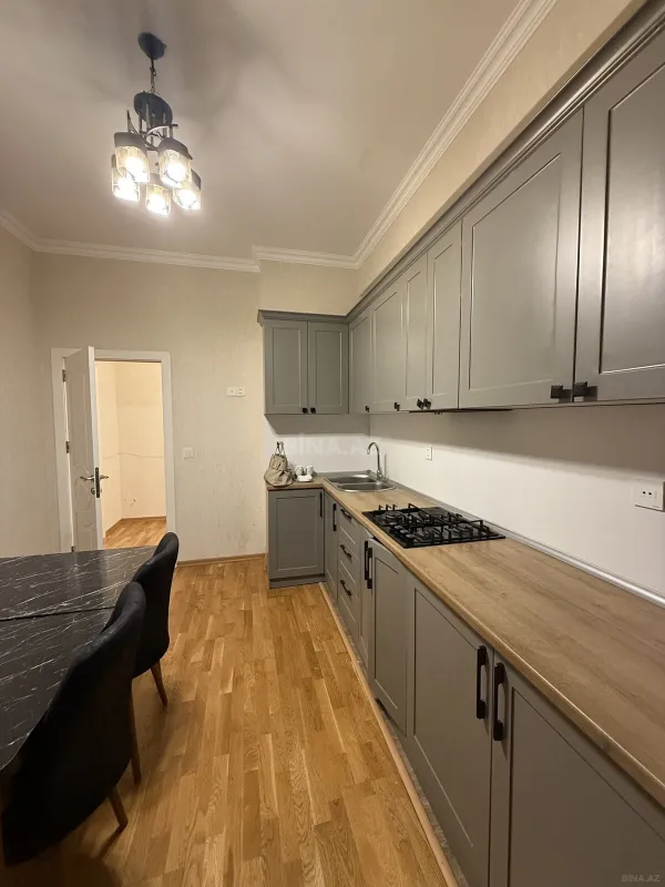 Kirayə verilir 2 otaqlı mənzil 75 m²