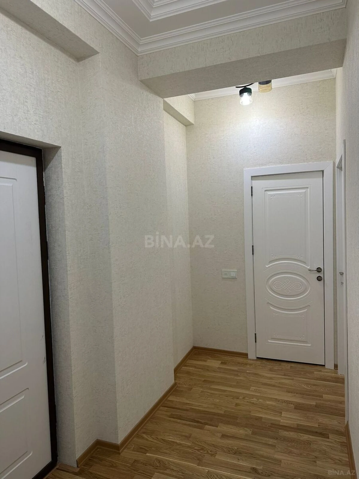 Kirayə verilir 2 otaqlı mənzil 75 m²