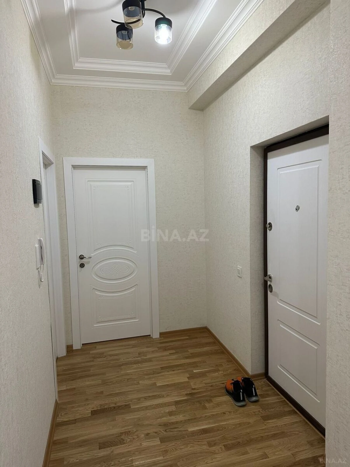 Kirayə verilir 2 otaqlı mənzil 75 m²