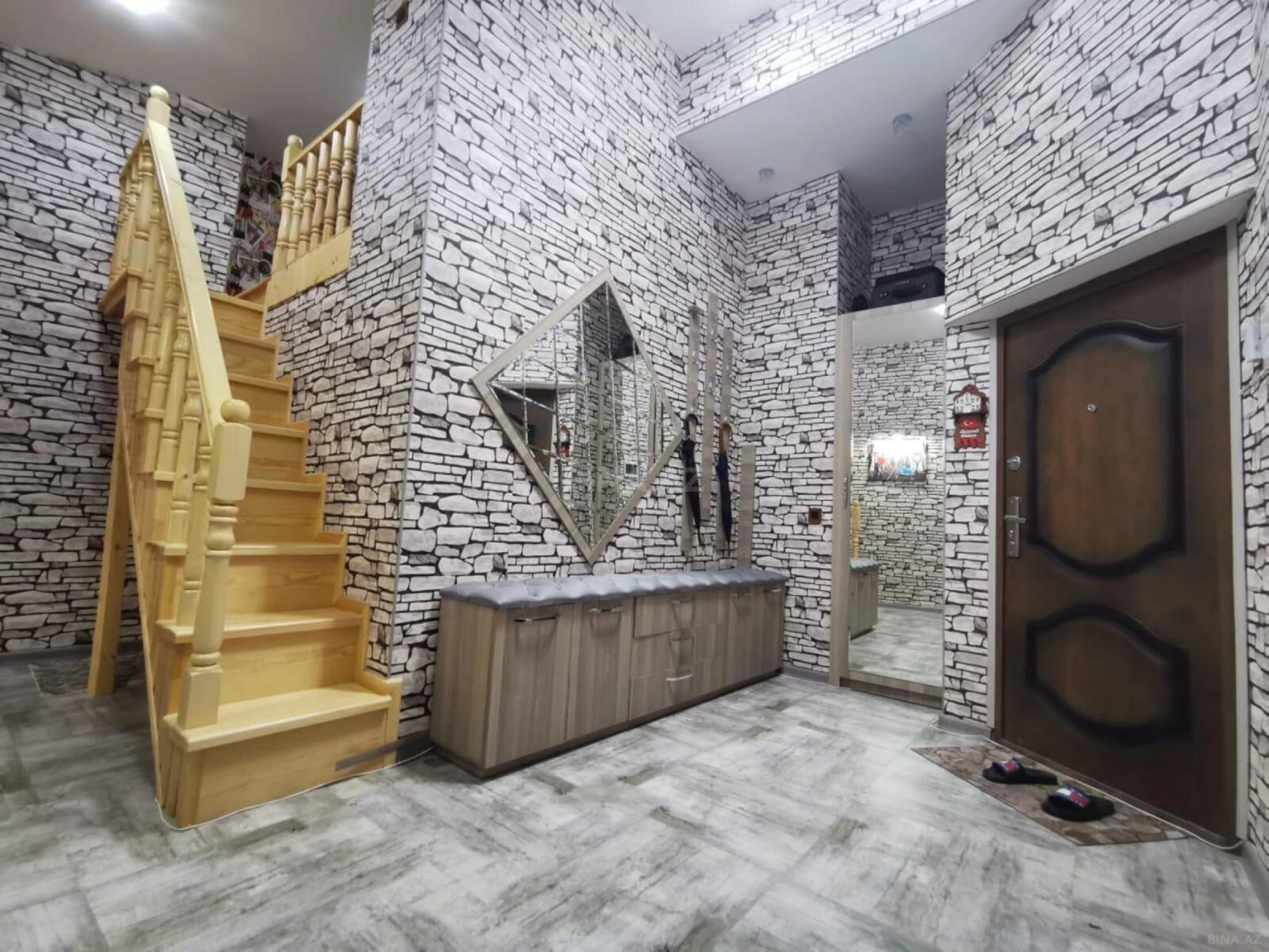 Kirayə verilir 2 otaqlı mənzil 100 m²