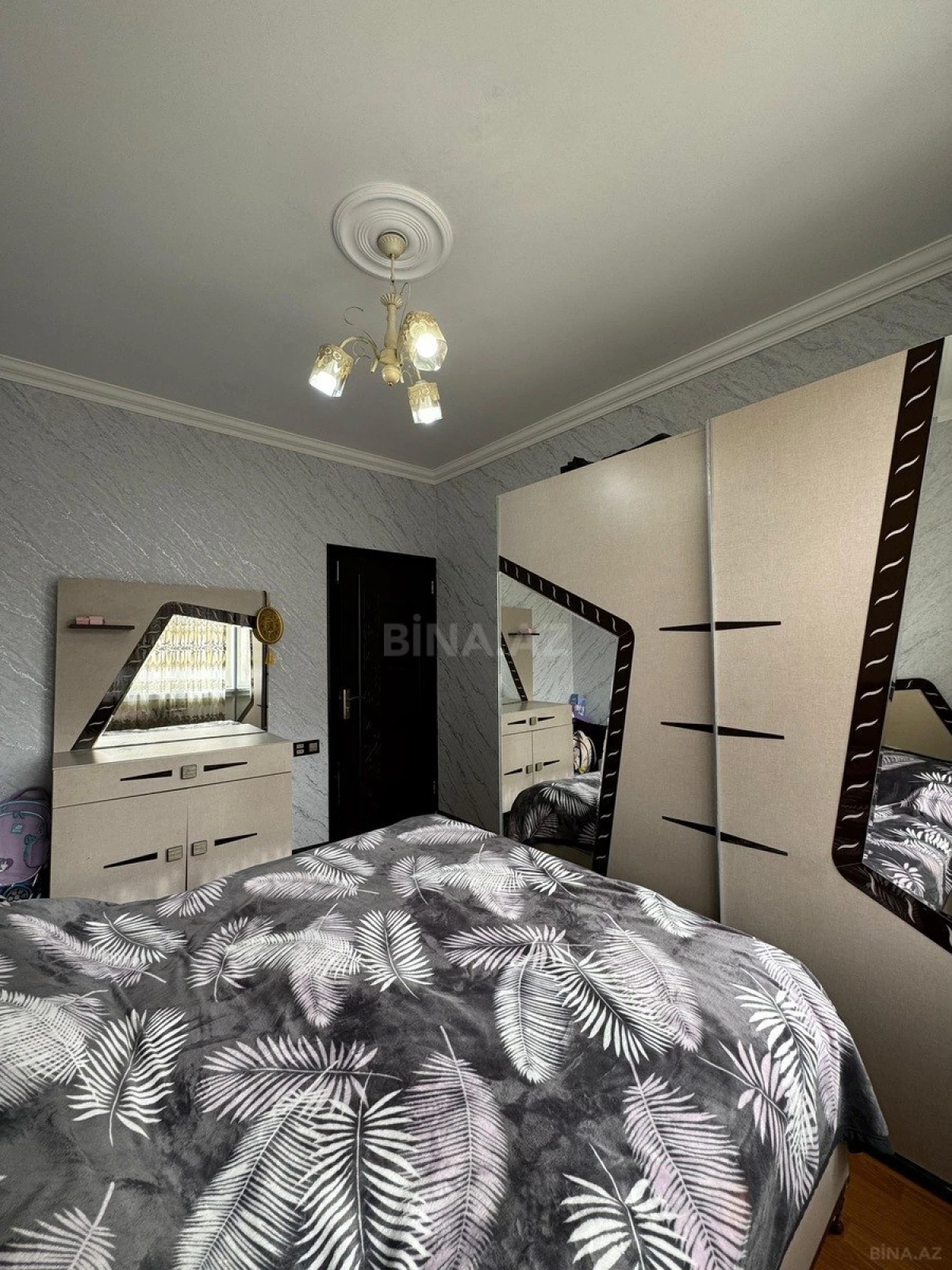 Satılır 2 otaqlı mənzil 60 m²