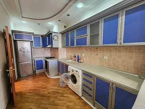 Kirayə verilir 3 otaqlı mənzil 90 m²