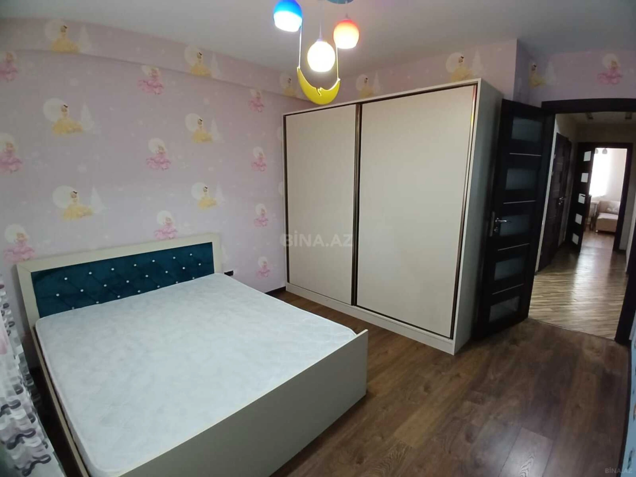 Kirayə verilir 3 otaqlı mənzil 130 m²
