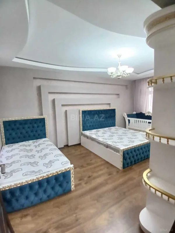 Kirayə verilir 3 otaqlı mənzil 130 m²