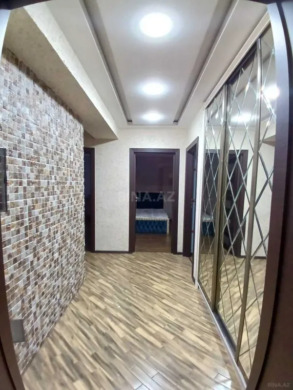 Kirayə verilir 3 otaqlı mənzil 130 m²