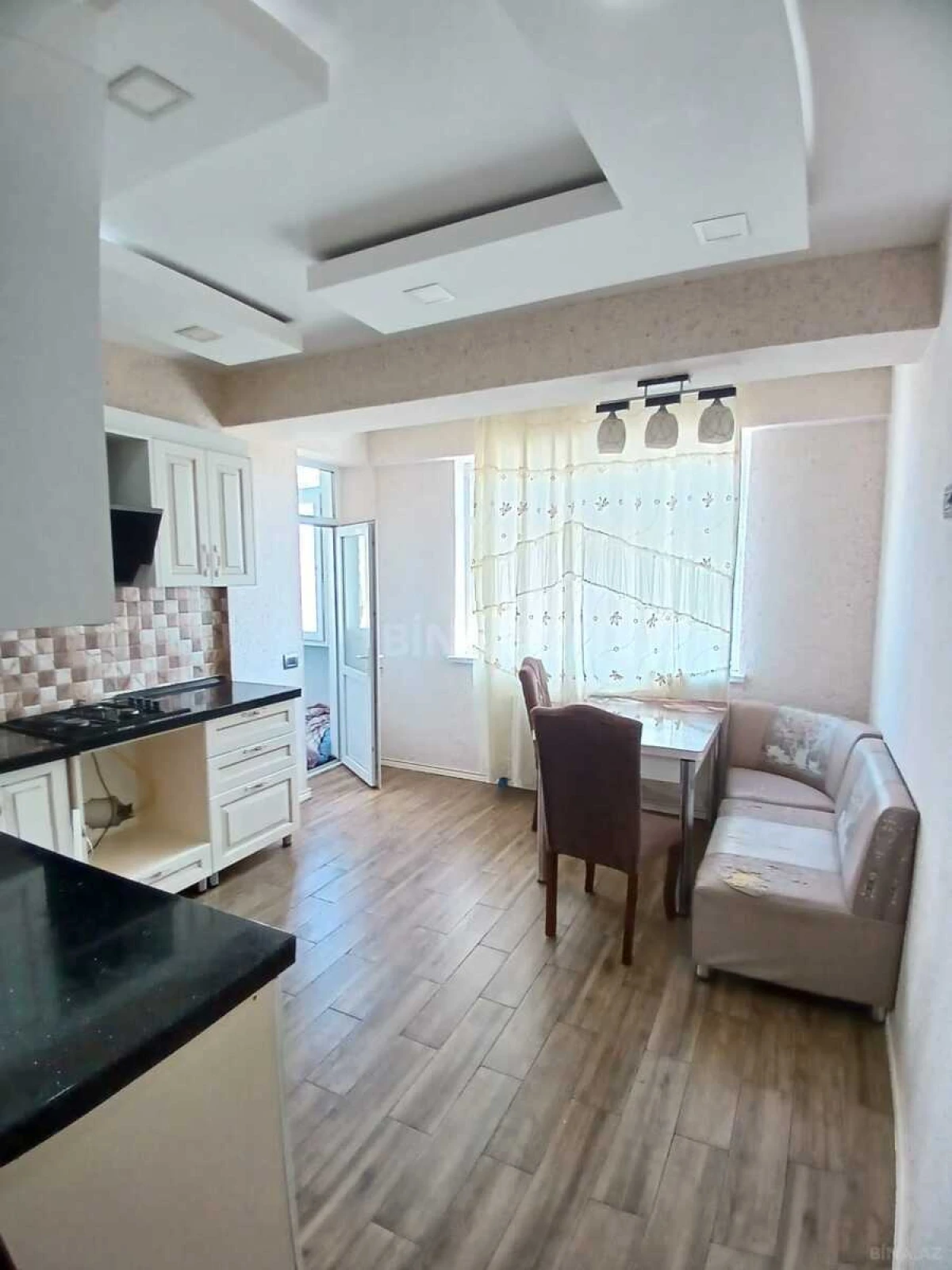 Kirayə verilir 3 otaqlı mənzil 130 m²