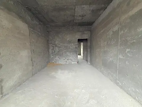 Satılır 5 otaqlı mənzil 206 m²