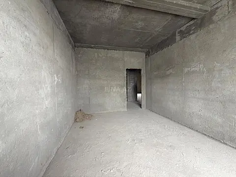 Satılır 5 otaqlı mənzil 206 m²