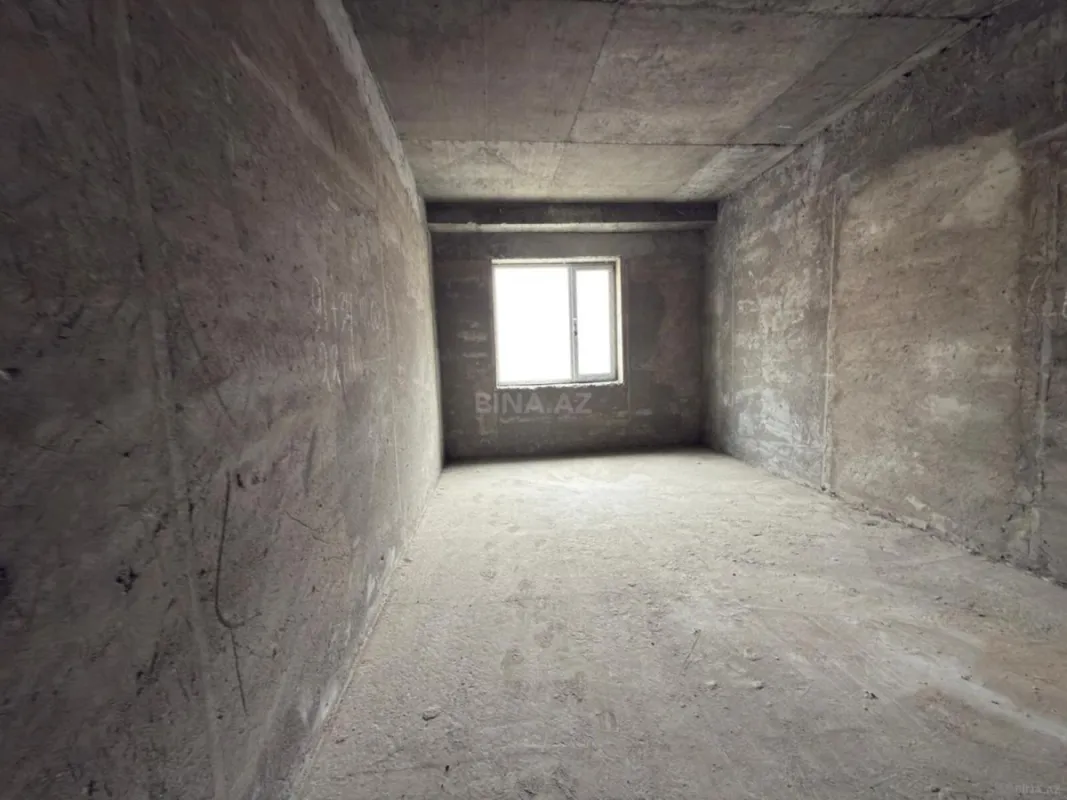 Satılır 5 otaqlı mənzil 206 m²