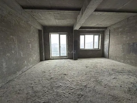 Satılır 5 otaqlı mənzil 206 m²