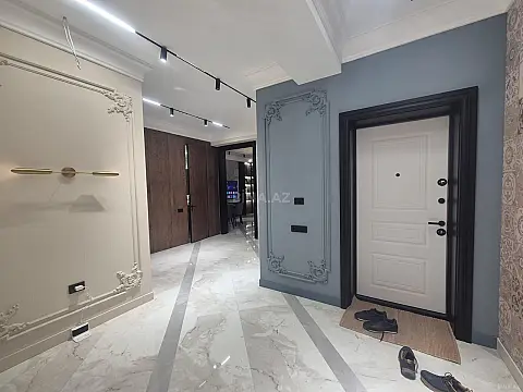 Satılır 3 otaqlı mənzil 131 m² — Bakı 3 otaq 131.00 m²