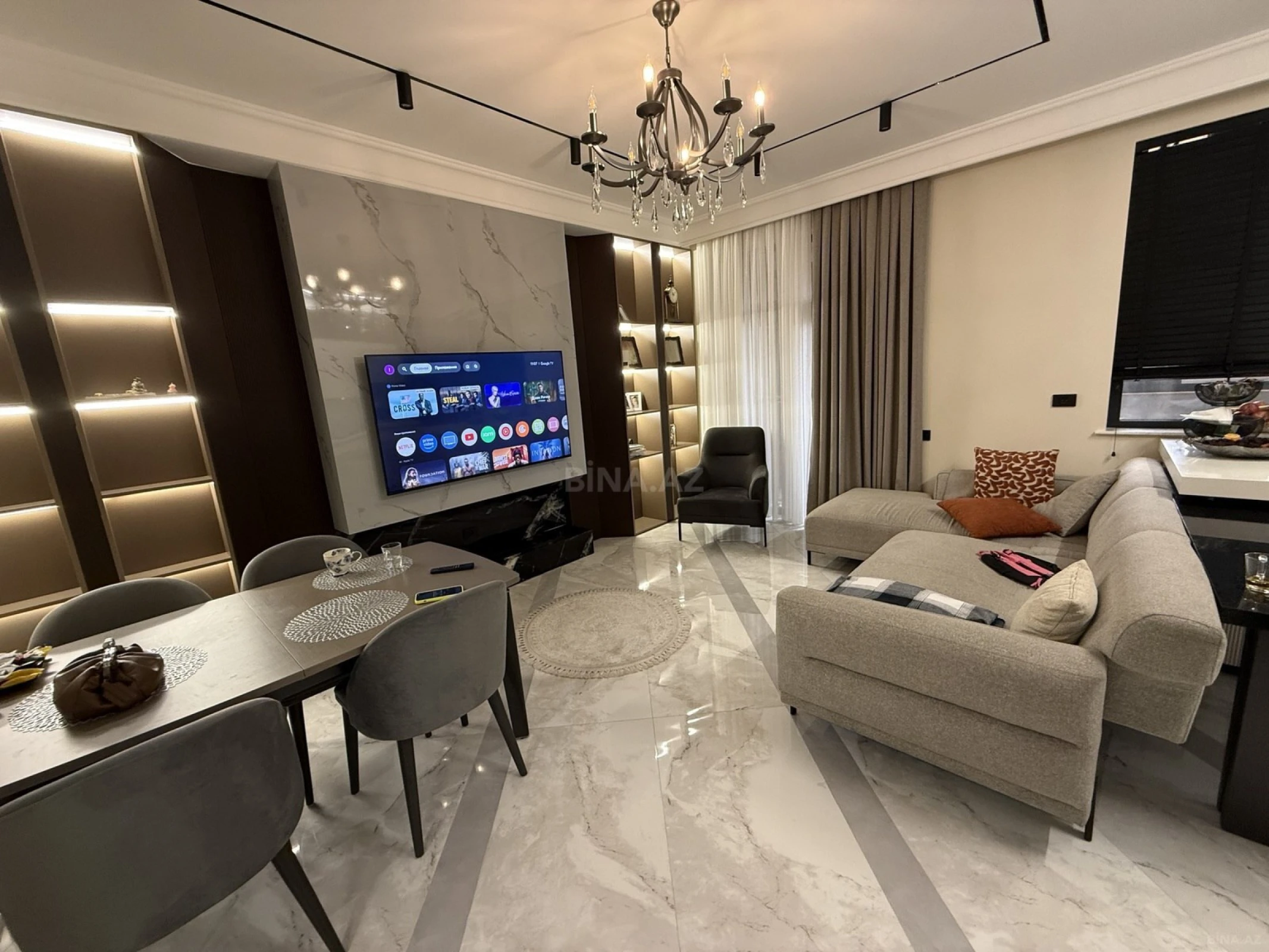 Satılır 3 otaqlı mənzil 131 m²