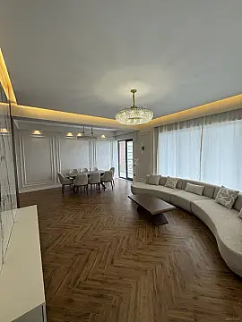 Kirayə verilir 4 otaqlı mənzil 180 m²