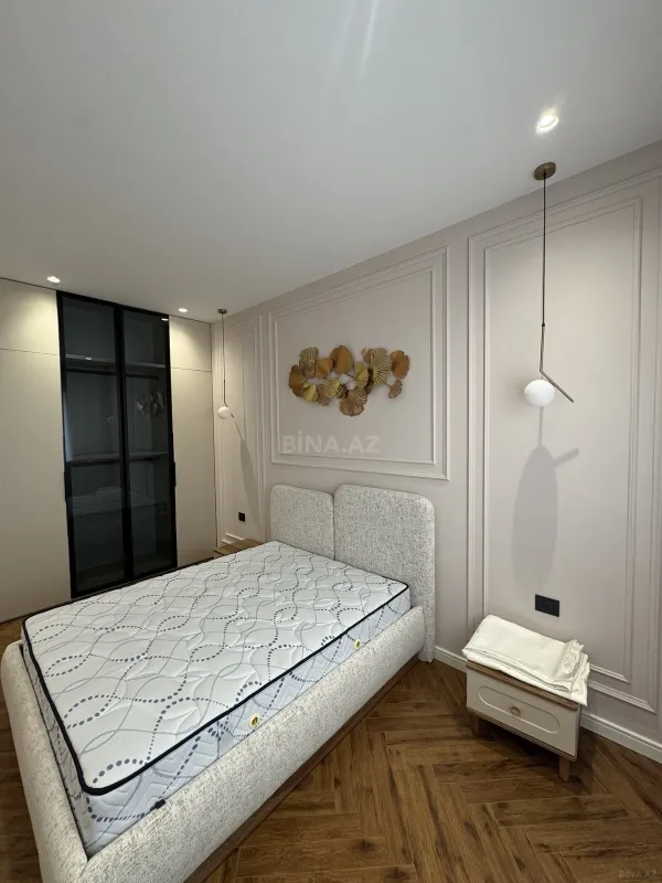 Kirayə verilir 4 otaqlı mənzil 180 m²