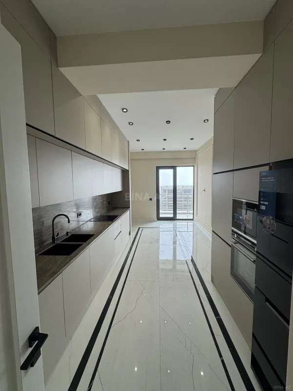 Kirayə verilir 4 otaqlı mənzil 180 m²