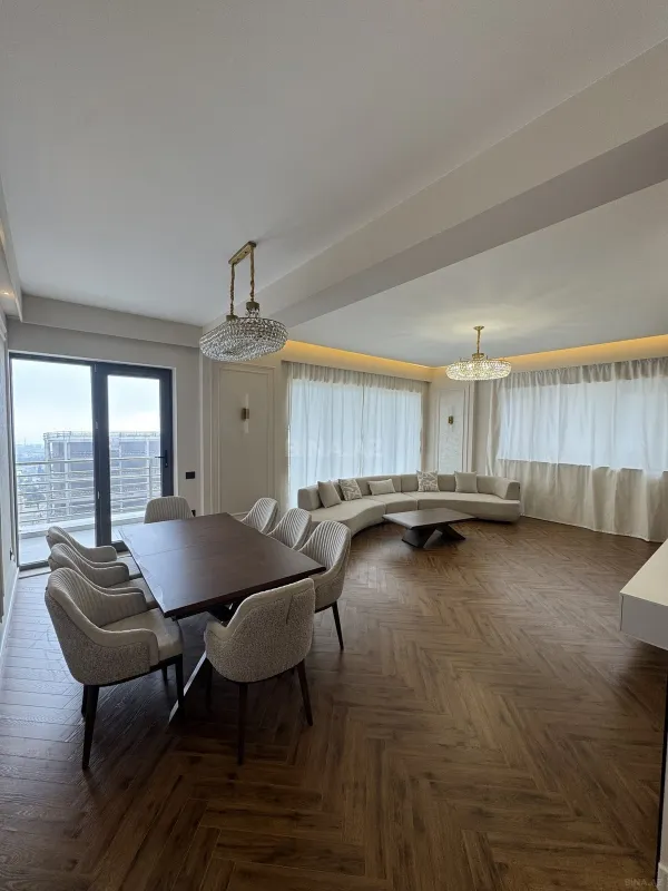 Kirayə verilir 4 otaqlı mənzil 180 m²