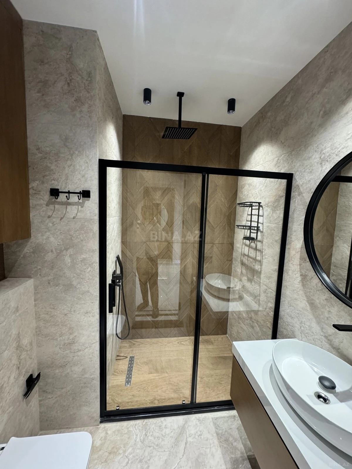 Kirayə verilir 4 otaqlı mənzil 180 m²