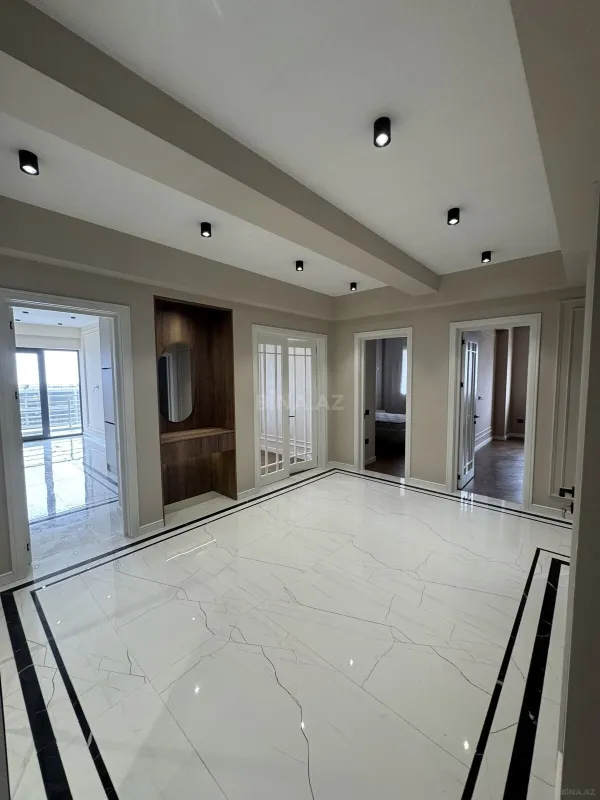 Kirayə verilir 4 otaqlı mənzil 180 m²