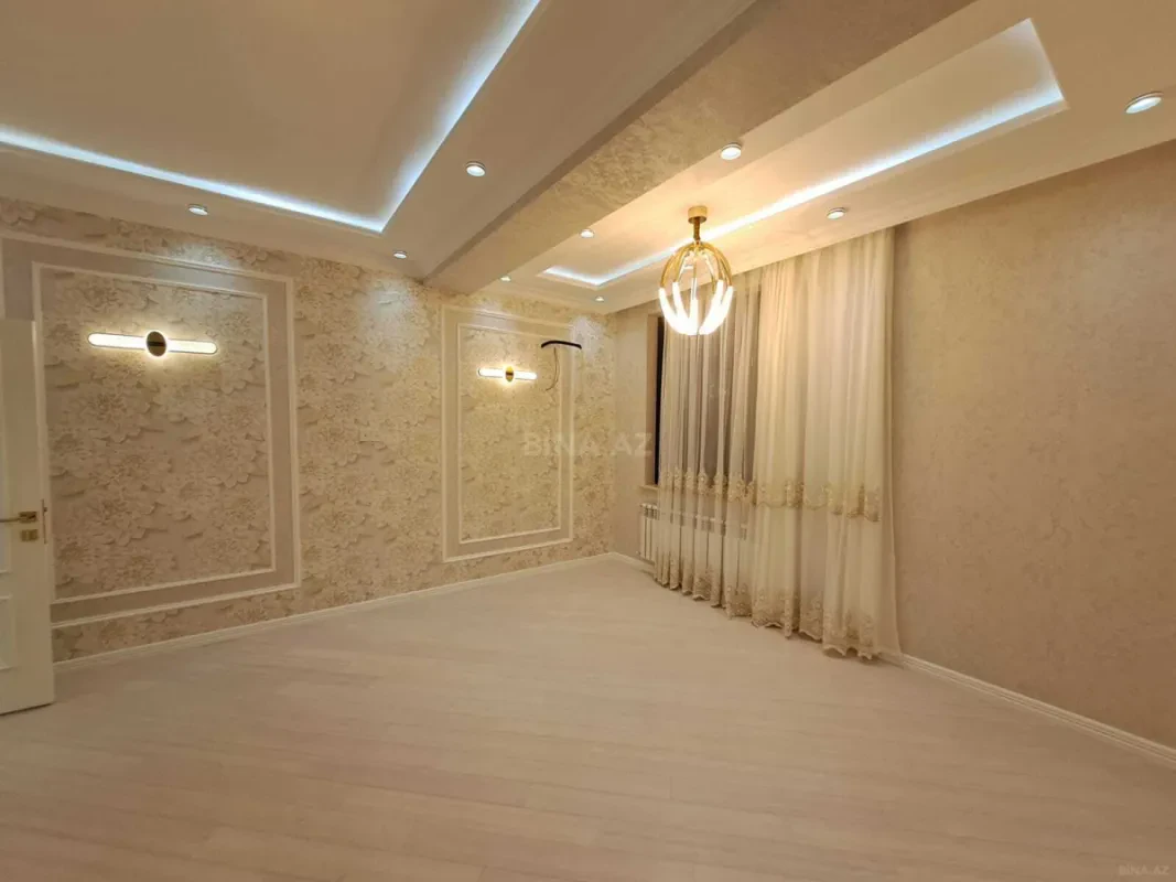 Satılır 3 otaqlı mənzil 122 m²