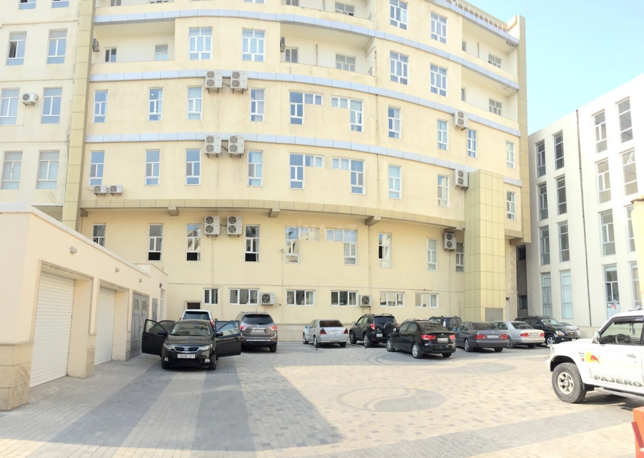 Kirayə verilir 1 otaqlı ofis 12 m²